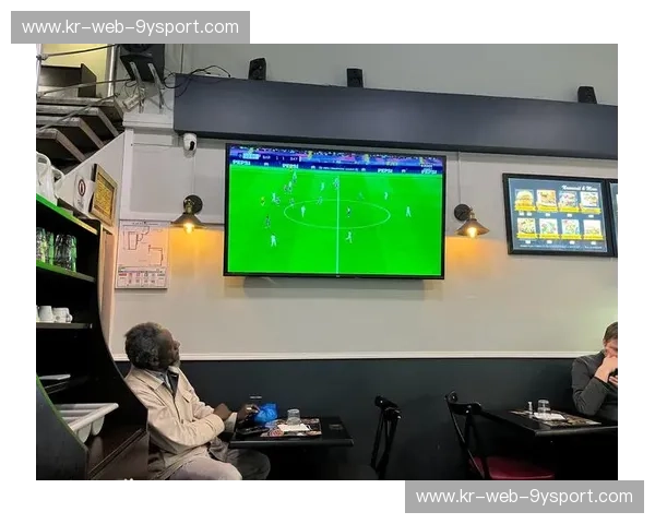 诺坎普夜的战栗:巴萨vs拜仁,首回合的恩怨情仇与未来预示